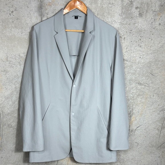 lululemon athletica New Venture Blazer - Picture 2 of 10